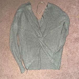 3/$15 🎄off the shoulder knotted sweater